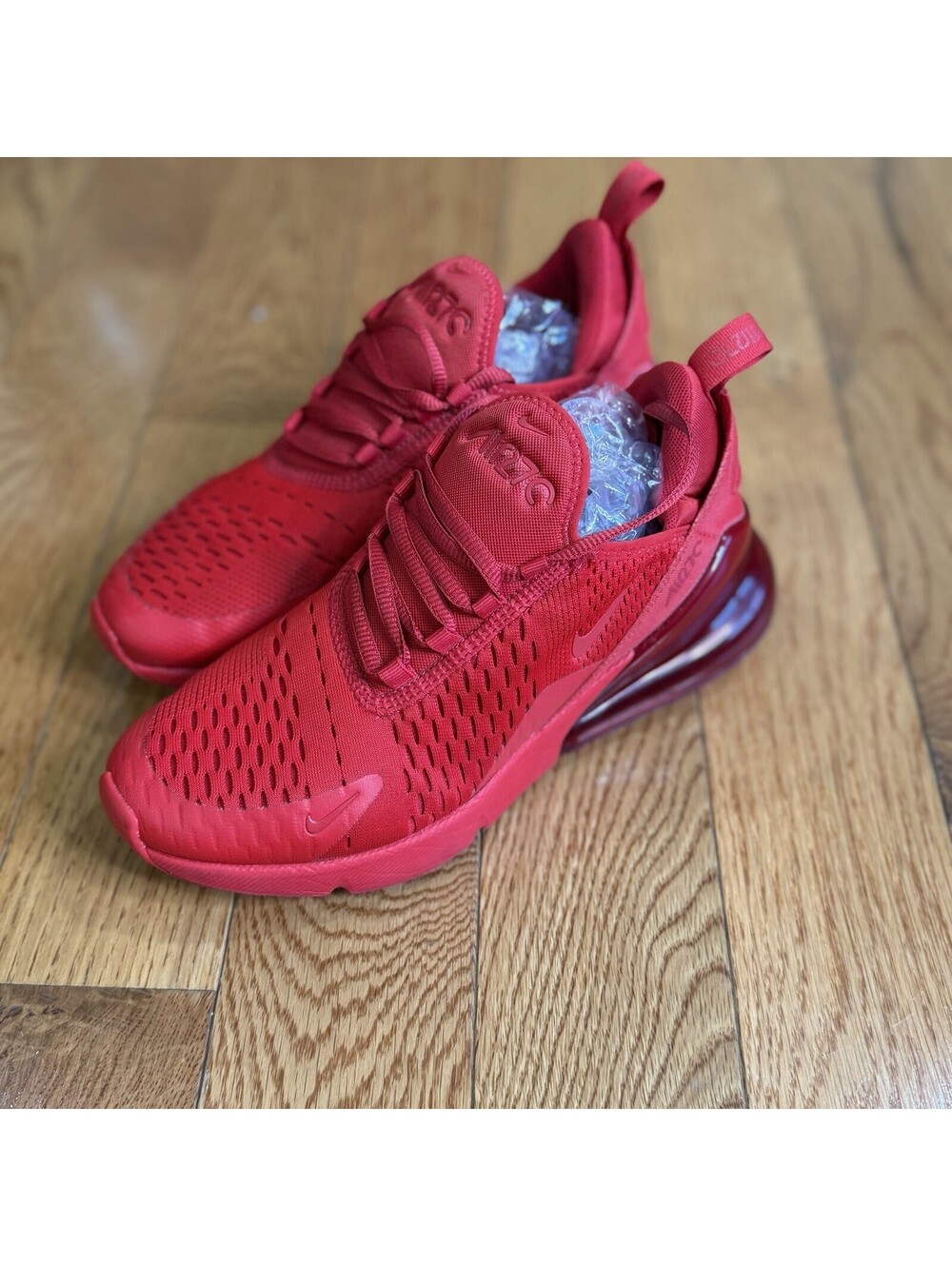 Size US 5.5 Y / 7 Women’s Nike Air Max 270 (GS) Red Unisex Kids Mesh Sneaker - Picture 4 of 9